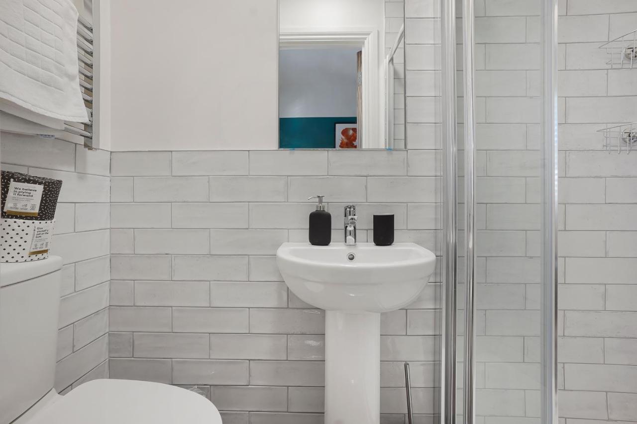Stylish Eco Aparthotel In Φόλκστοουν Εξωτερικό φωτογραφία