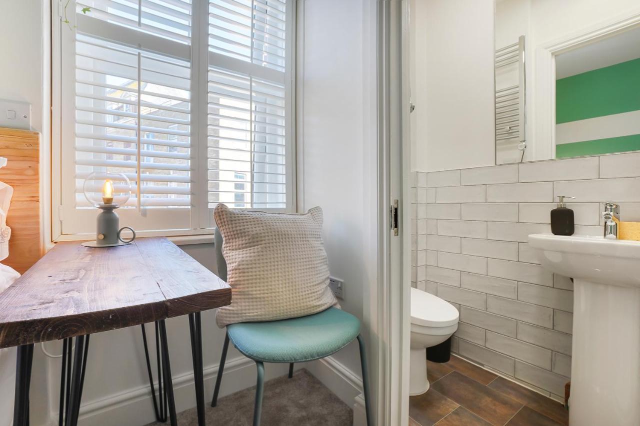 Stylish Eco Aparthotel In Φόλκστοουν Εξωτερικό φωτογραφία