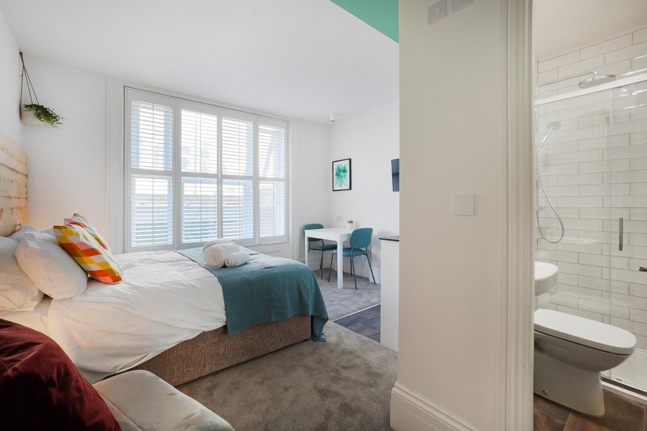 Stylish Eco Aparthotel In Φόλκστοουν Εξωτερικό φωτογραφία