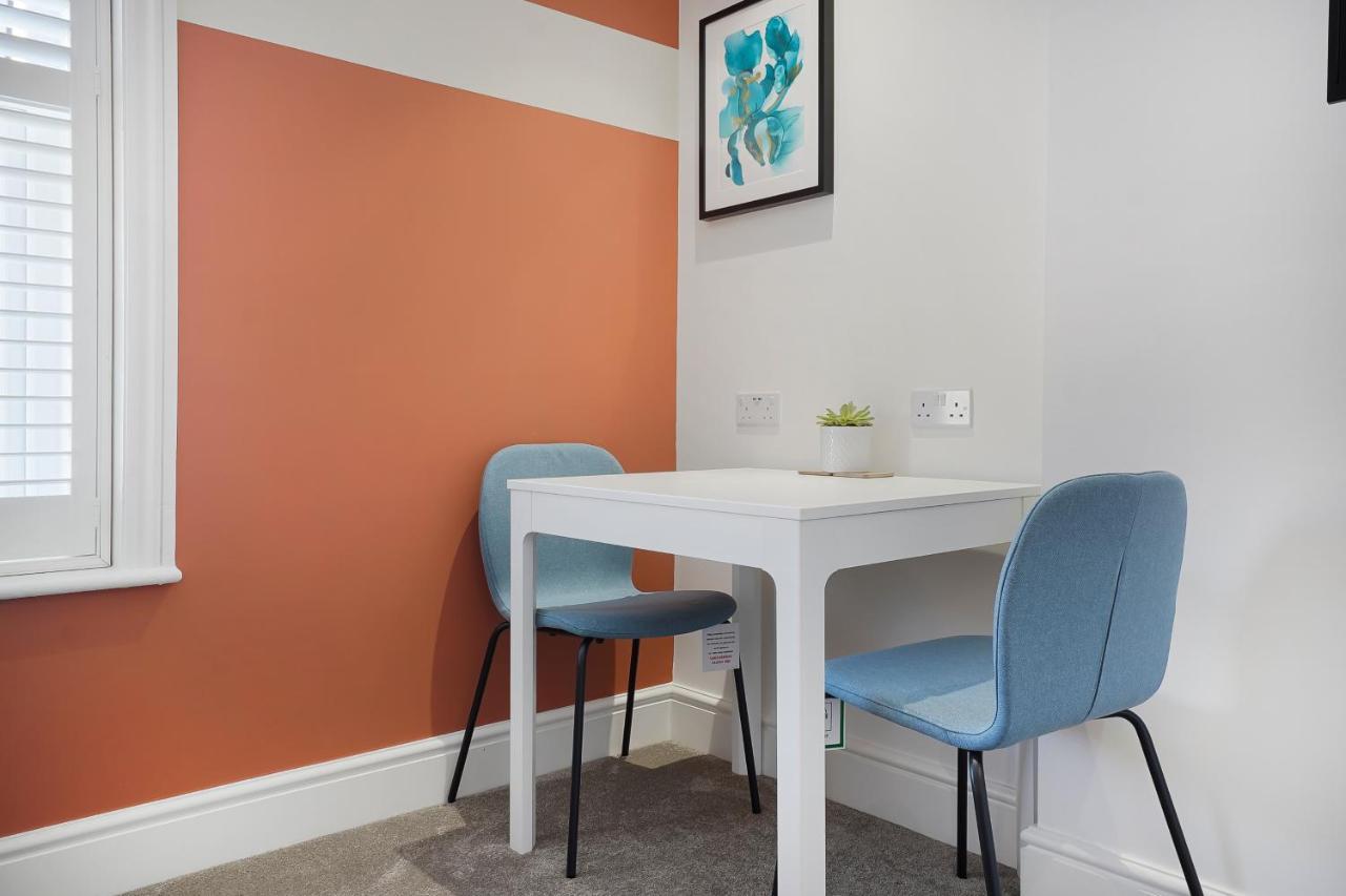 Stylish Eco Aparthotel In Φόλκστοουν Εξωτερικό φωτογραφία