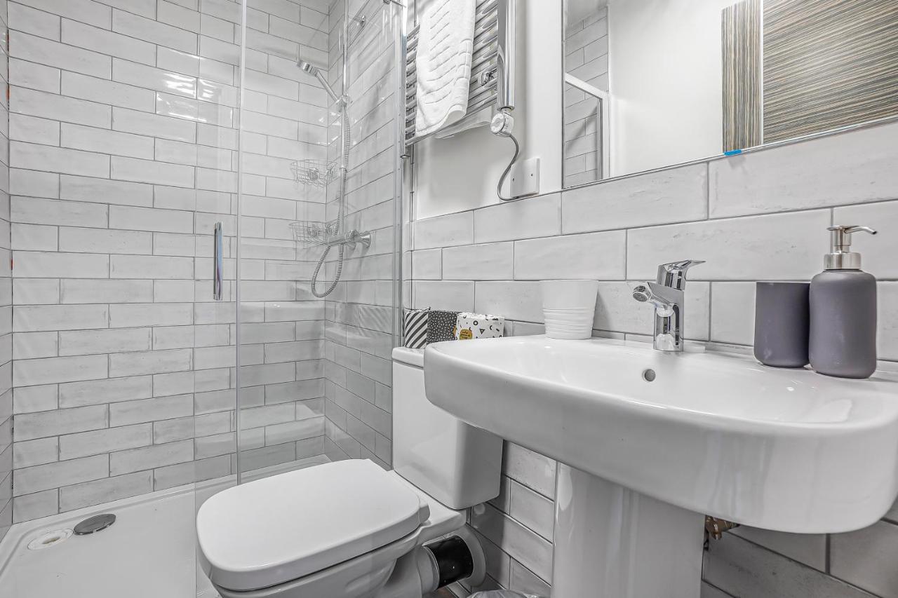 Stylish Eco Aparthotel In Φόλκστοουν Εξωτερικό φωτογραφία