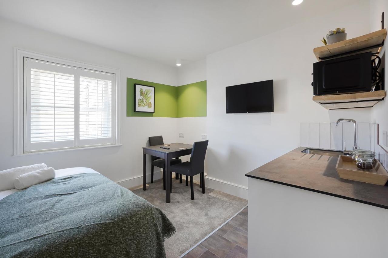 Stylish Eco Aparthotel In Φόλκστοουν Εξωτερικό φωτογραφία