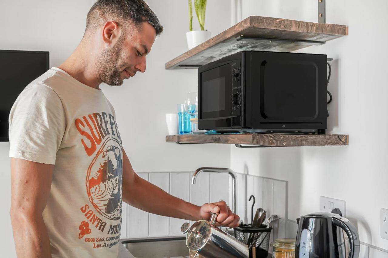 Stylish Eco Aparthotel In Φόλκστοουν Εξωτερικό φωτογραφία